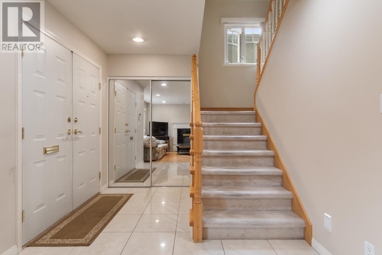 2078 Waverley Avenue, Vancouver, British Columbia  V5P 1R5 - Photo 2 - R2981592