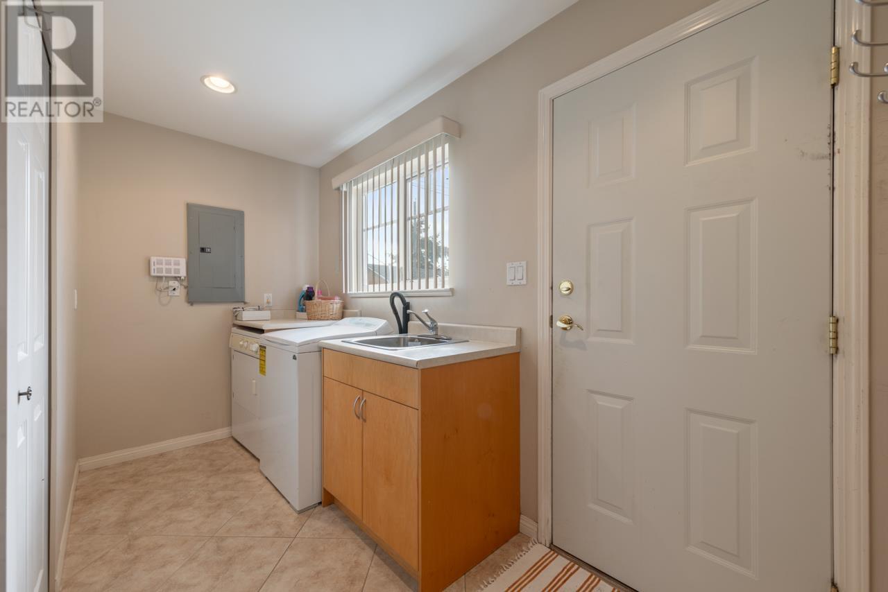 2078 Waverley Avenue, Vancouver, British Columbia  V5P 1R5 - Photo 11 - R2981592