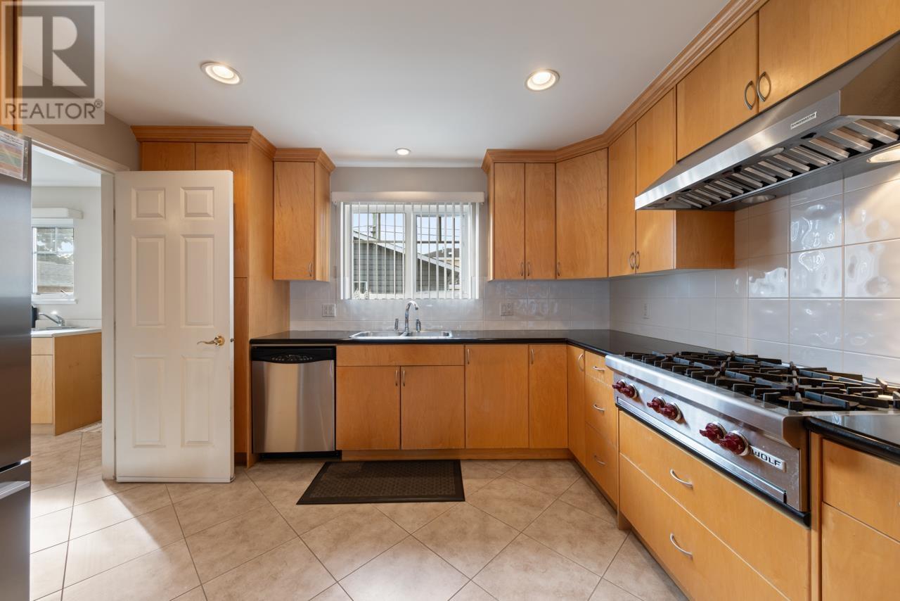 2078 Waverley Avenue, Vancouver, British Columbia  V5P 1R5 - Photo 10 - R2981592