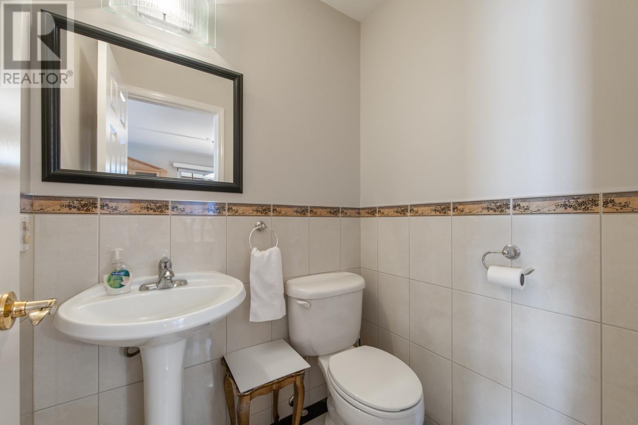 2078 Waverley Avenue, Vancouver, British Columbia  V5P 1R5 - Photo 14 - R2981592