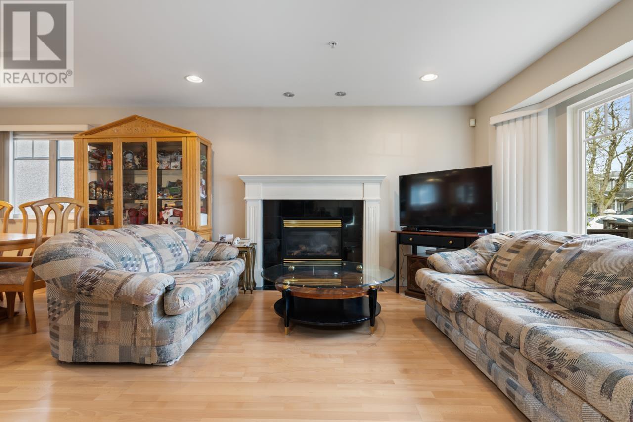 2078 Waverley Avenue, Vancouver, British Columbia  V5P 1R5 - Photo 4 - R2981592