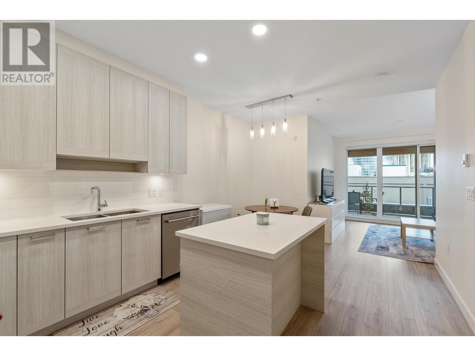 414 7133 14th Avenue, Burnaby, British Columbia  V3N 0H5 - Photo 4 - R2981335