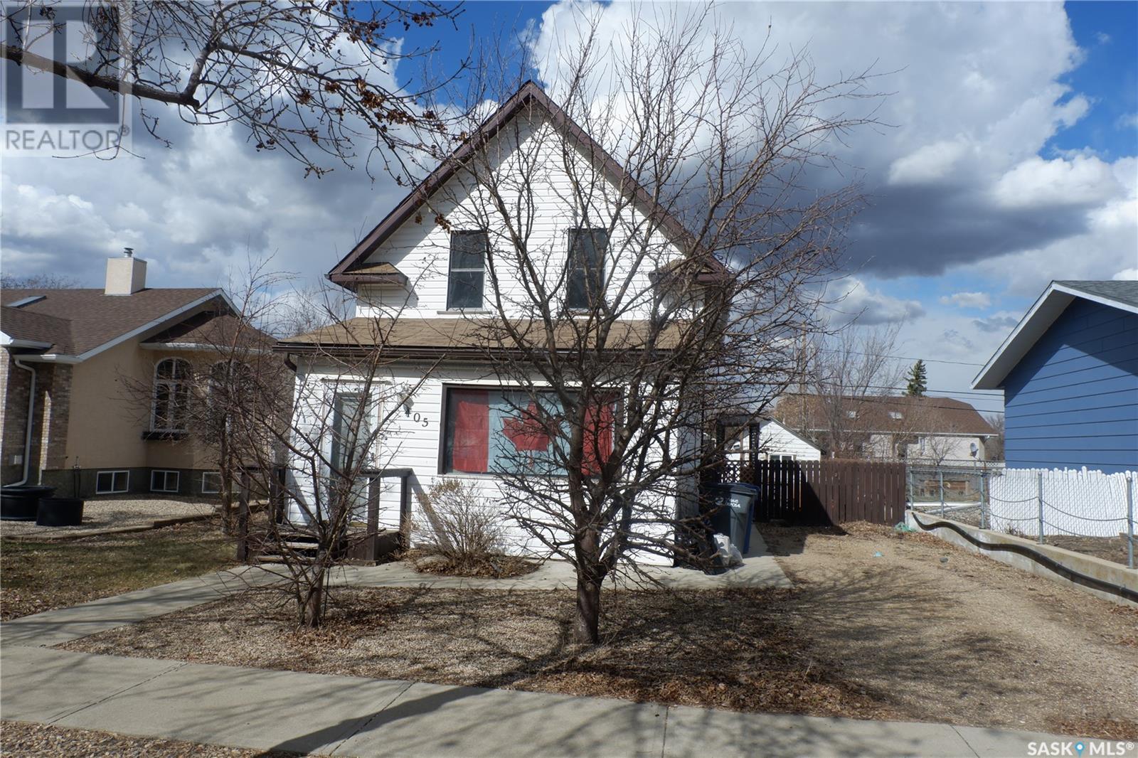 405 4th AVENUE E, assiniboia, Saskatchewan