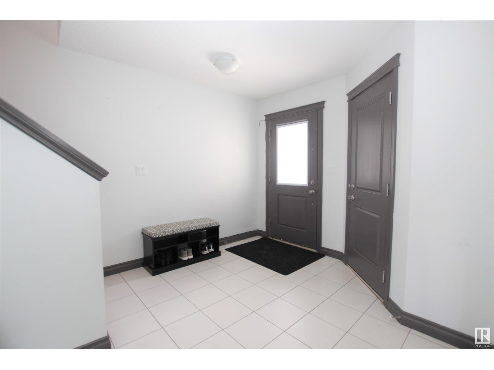Property at 3252 16 AV NW image 2