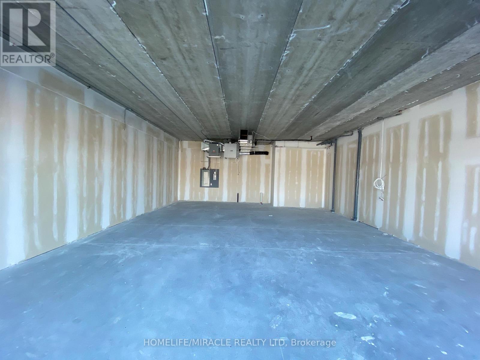 12 - 561 York Road, Guelph, Ontario  M1E 3J3 - Photo 3 - X12040654