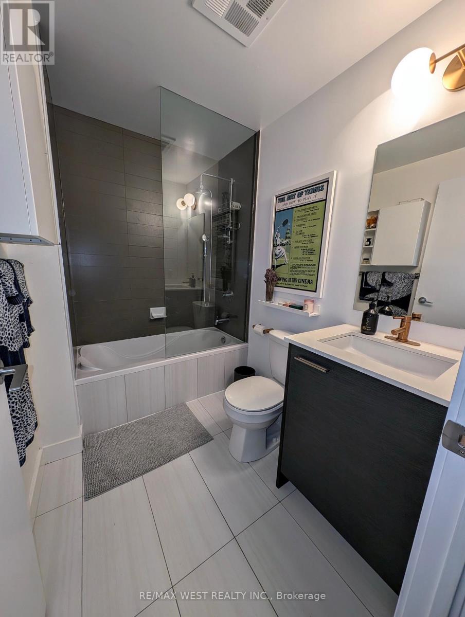 403 - 2 Gladstone Avenue E, Toronto, Ontario  M6J 1J6 - Photo 12 - C12039761