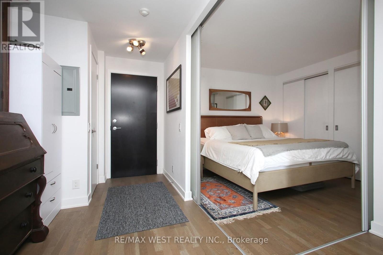 403 - 2 Gladstone Avenue E, Toronto, Ontario  M6J 1J6 - Photo 3 - C12039761