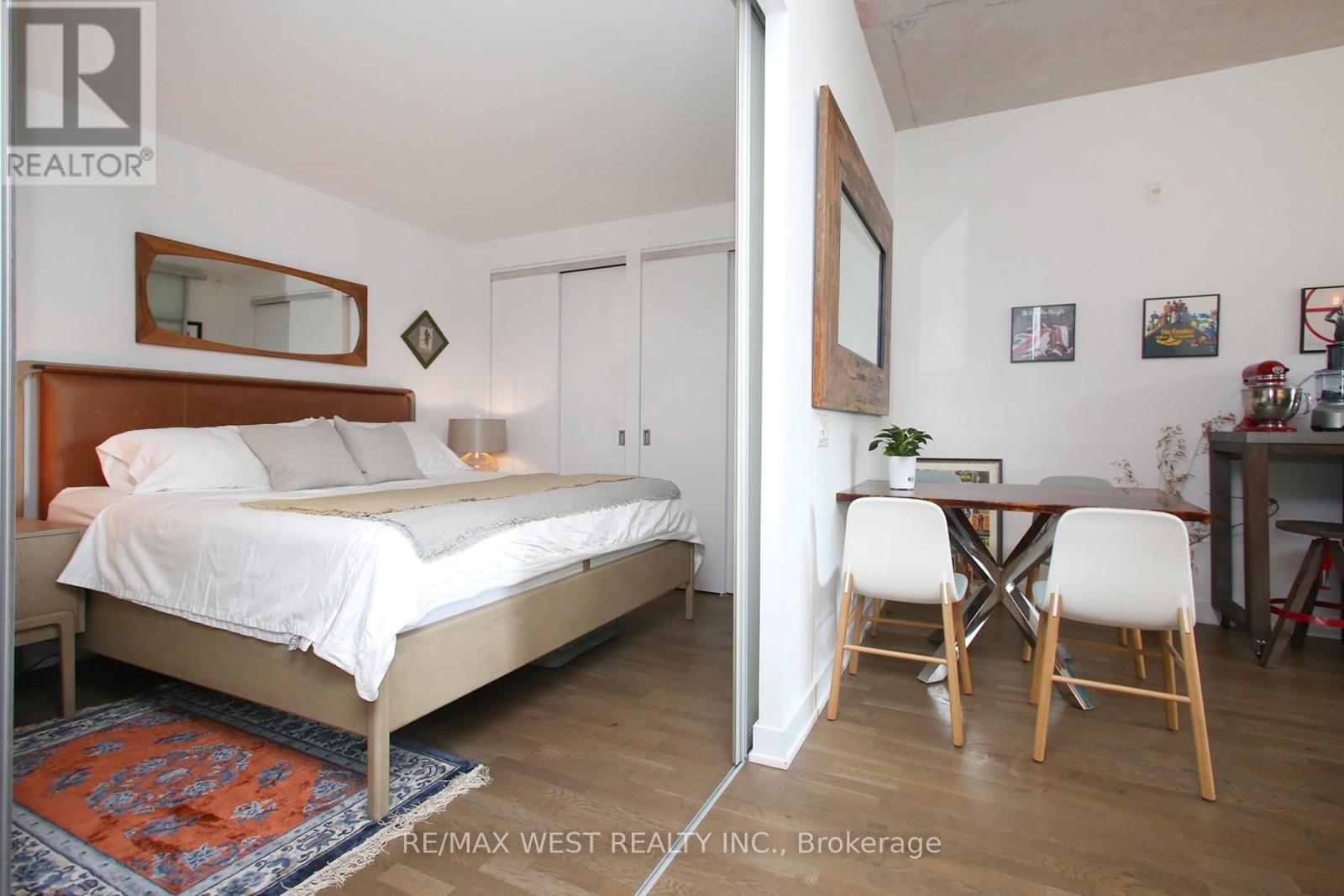403 - 2 Gladstone Avenue E, Toronto, Ontario  M6J 1J6 - Photo 4 - C12039761