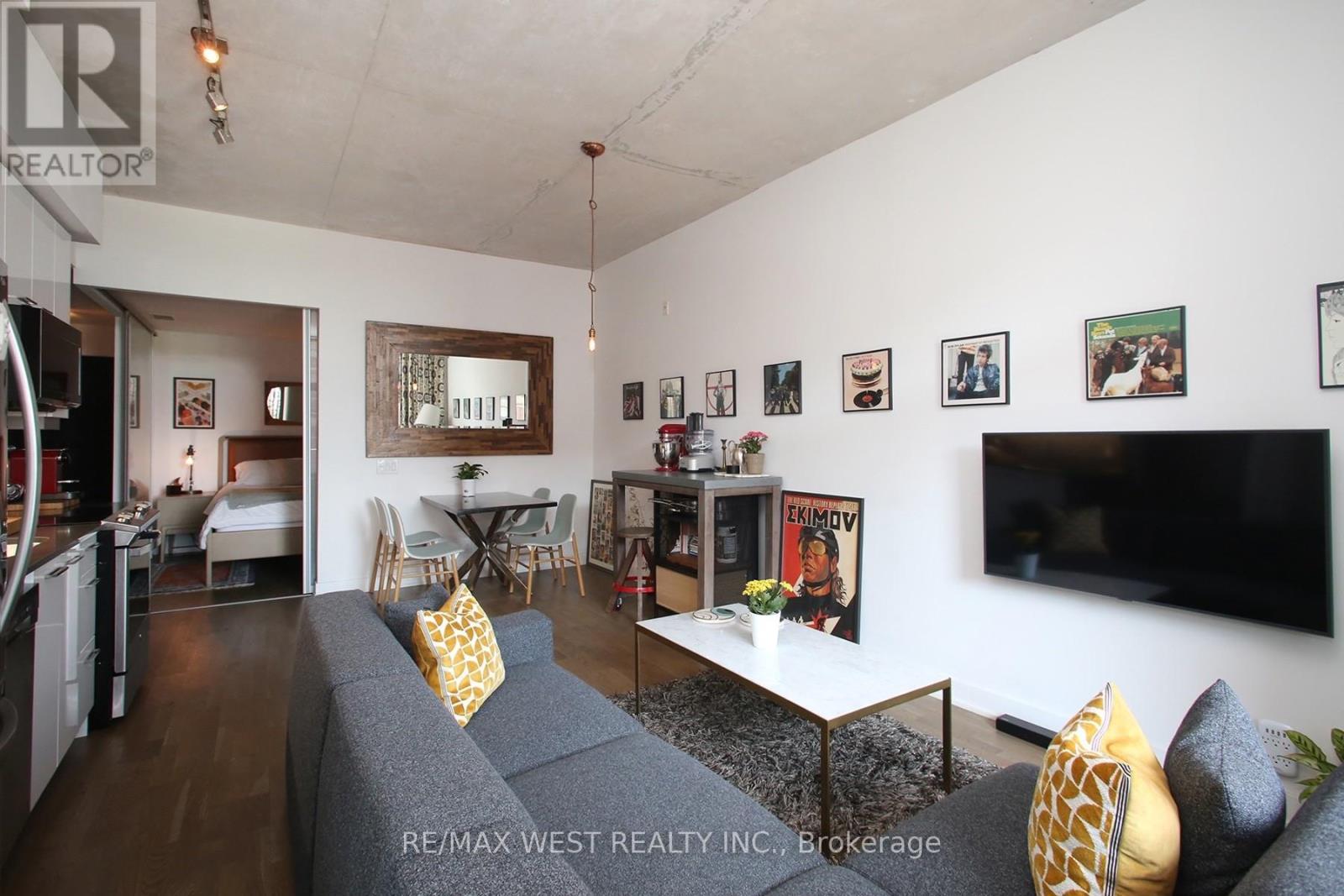 403 - 2 Gladstone Avenue E, Toronto, Ontario  M6J 1J6 - Photo 7 - C12039761