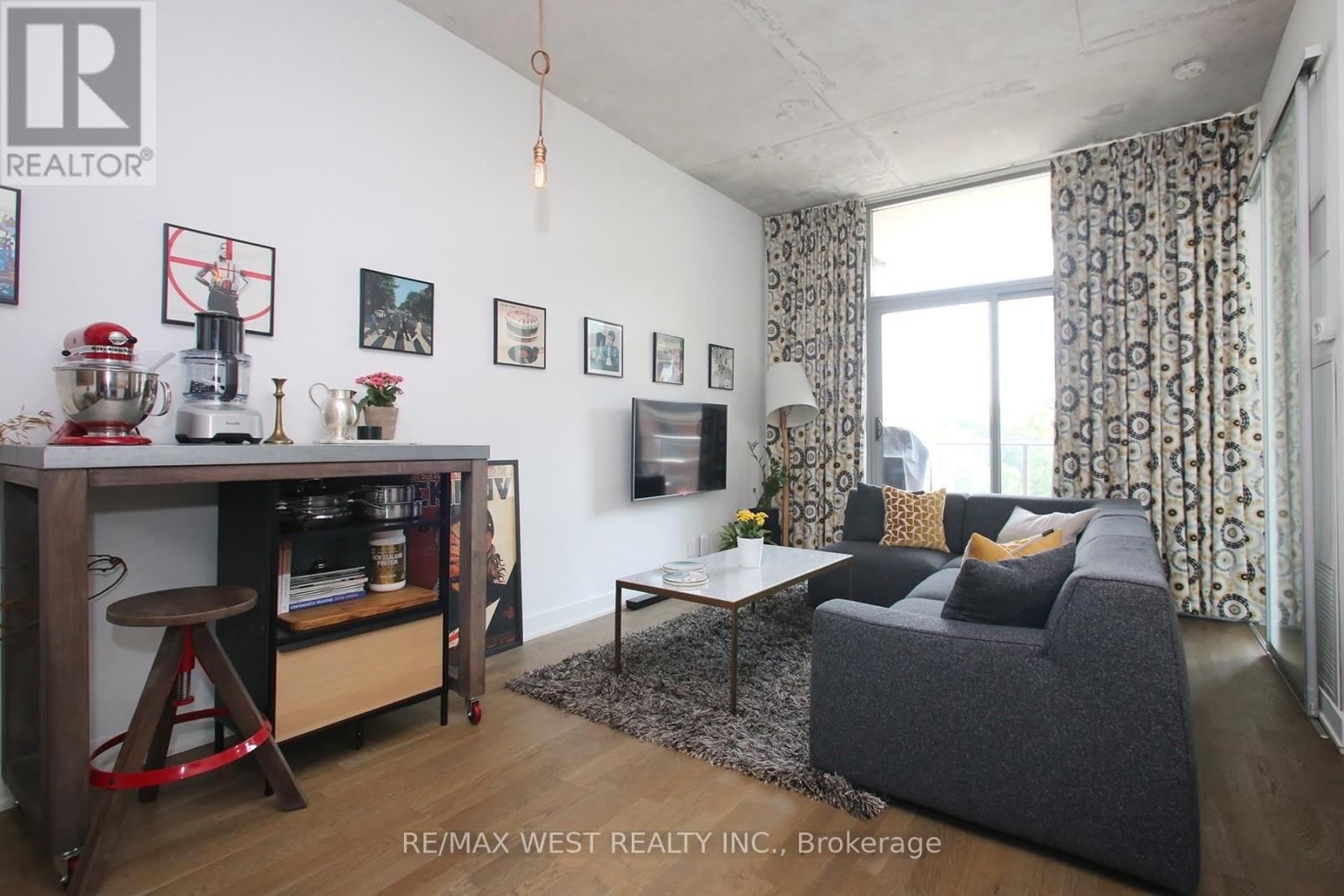 403 - 2 Gladstone Avenue E, Toronto, Ontario  M6J 1J6 - Photo 8 - C12039761