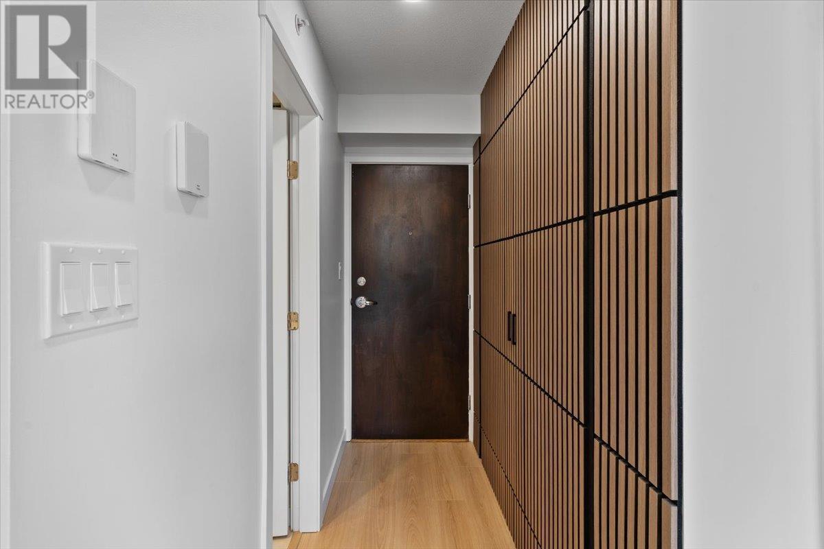 307 1010 Richards Street, Vancouver, British Columbia  V6B 1G2 - Photo 2 - R2981736