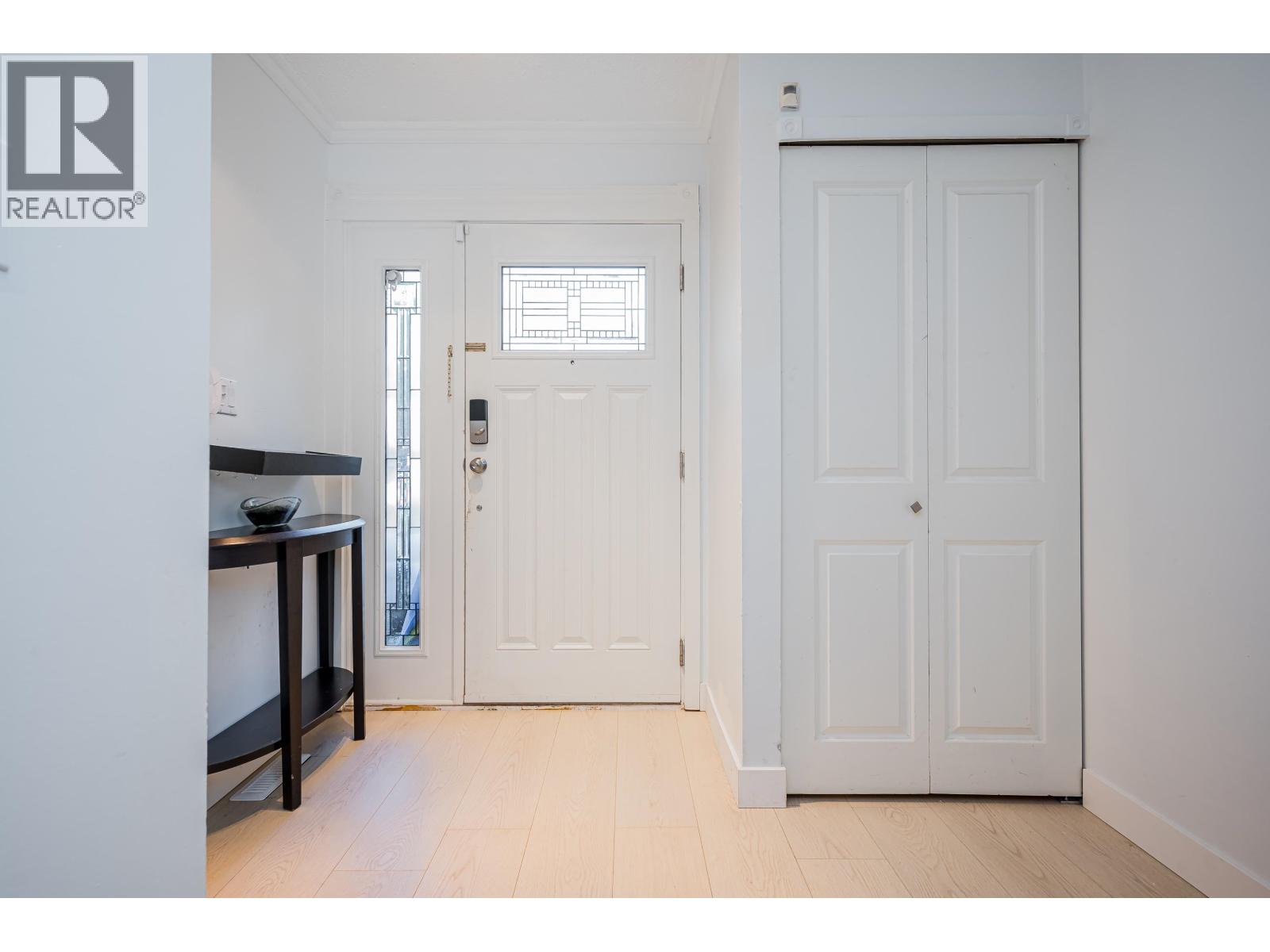 4814 Fernglen Drive, Burnaby, British Columbia  V5G 3V7 - Photo 7 - R2981740