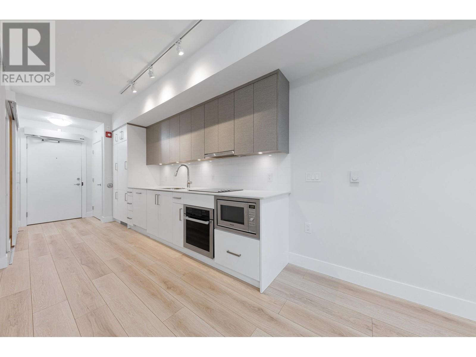 402 809 Fourth Avenue, New Westminster, British Columbia  V3M 0K1 - Photo 4 - R2981756