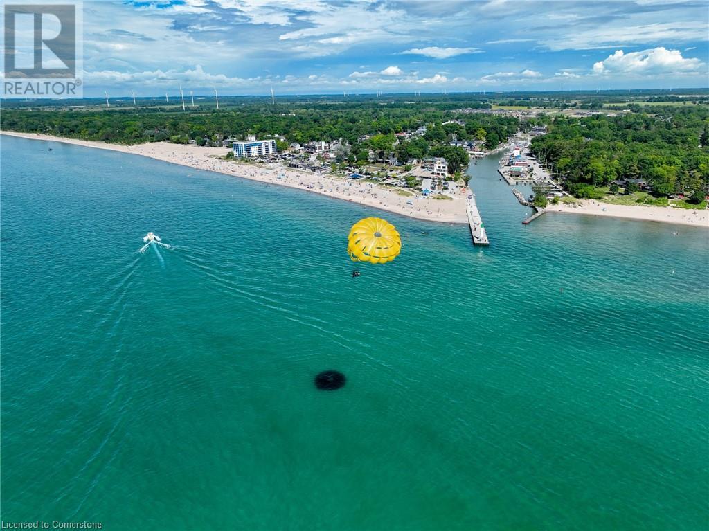 55 Centre Street, Grand Bend, Ontario  N0M 1T0 - Photo 4 - 40708290