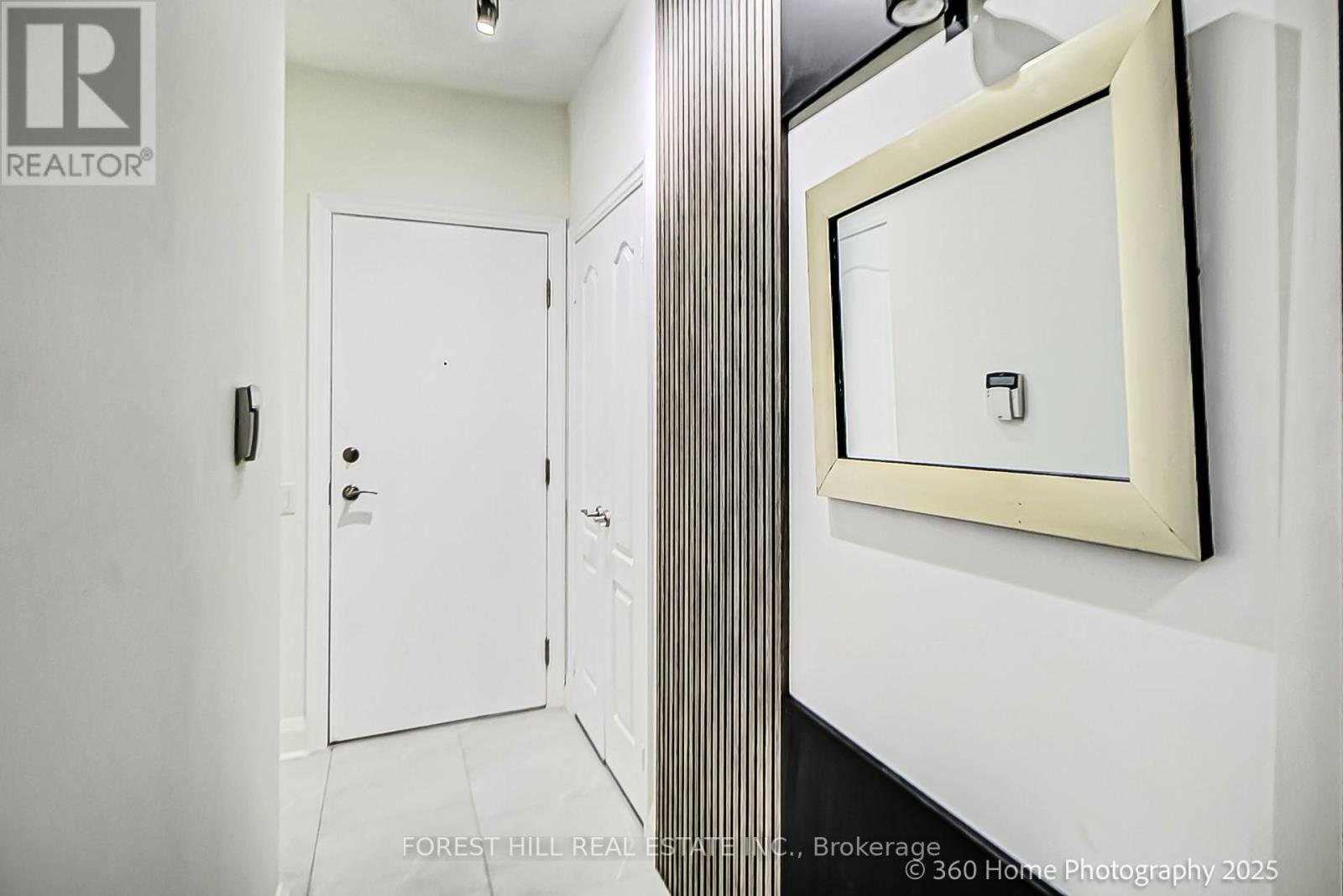 Property at 404 - 21 HILLCREST AVENUE image 4