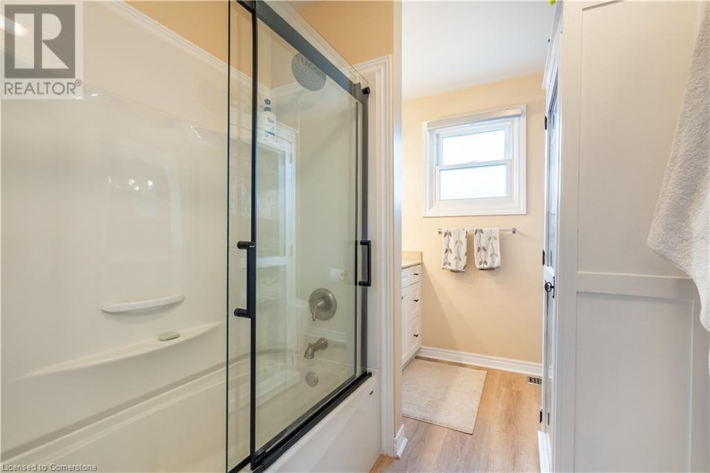 84 Sandra Crescent, Grimsby, Ontario  L3M 4Y7 - Photo 11 - 40710136