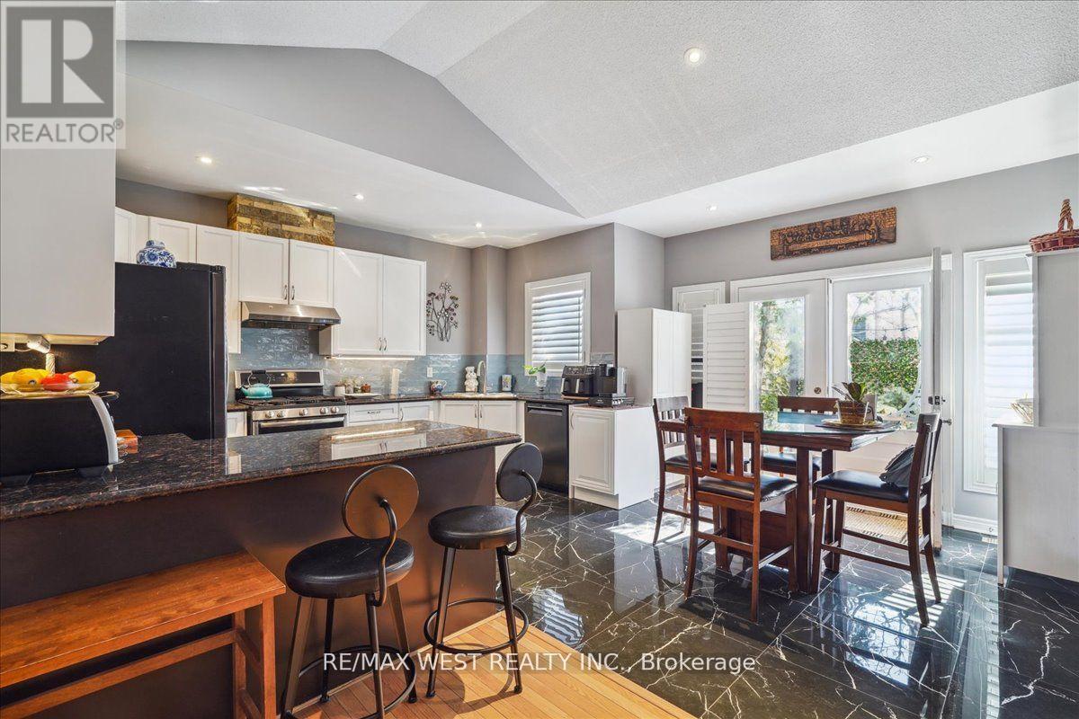 Property at 2 BROOKGREENE CRESCENT image 5
