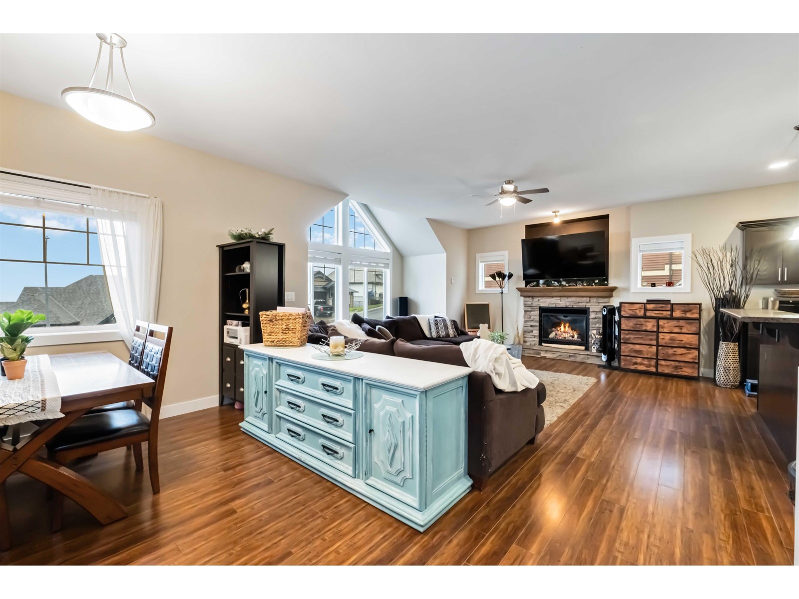 Property at 47216 SKYLINE DRIVE image 5