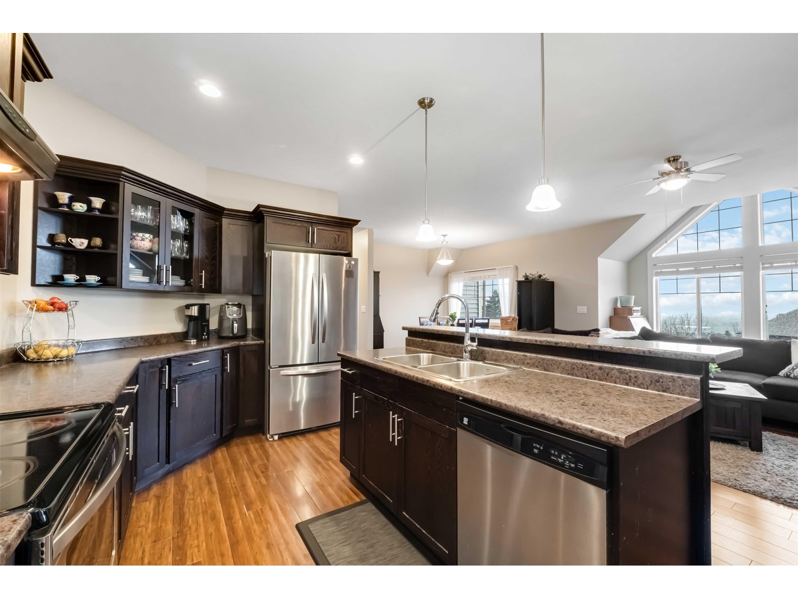 Property at 47216 SKYLINE DRIVE image 3