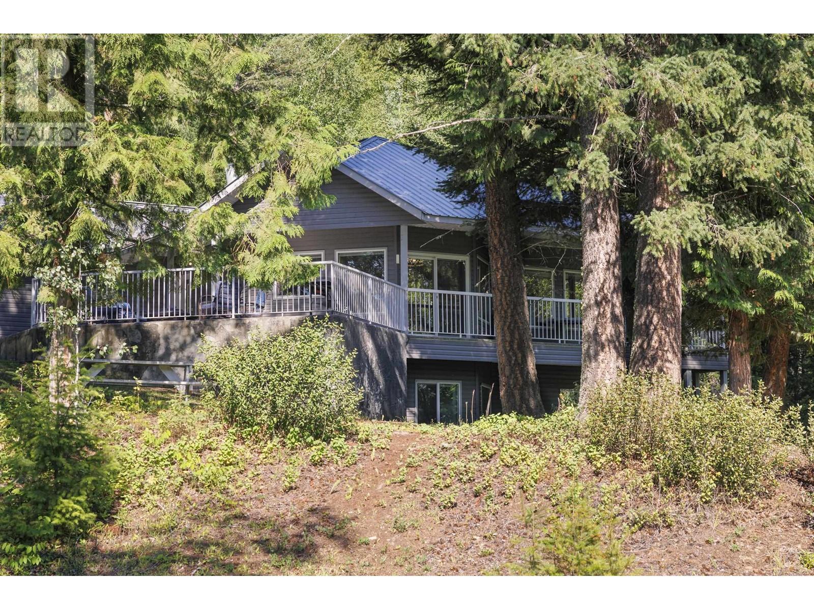 4040 MOUNTAIN VIEW ROAD, McBride, British Columbia