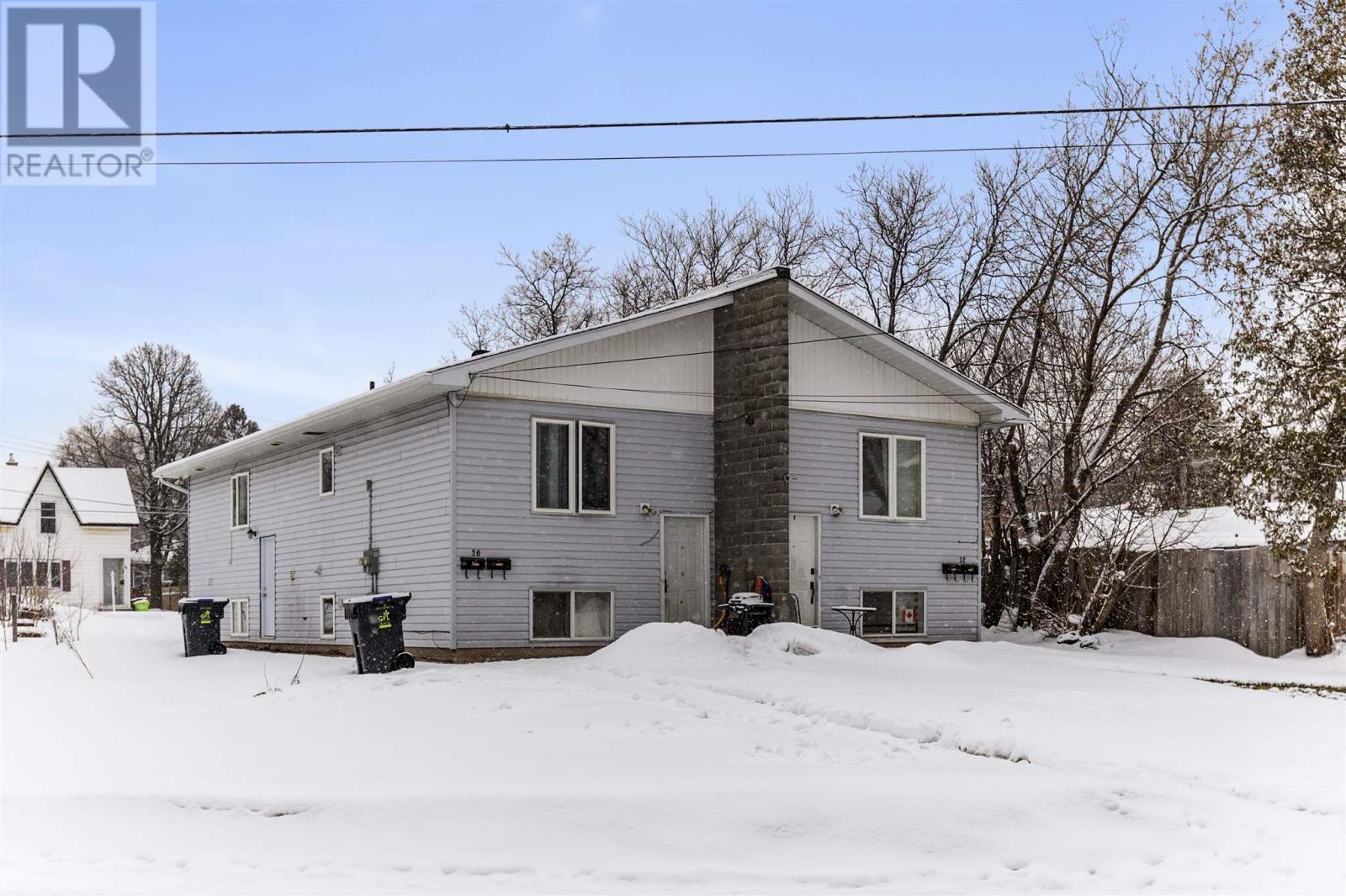 30-32 Wemyss ST, Sault Ste. Marie, Ontario