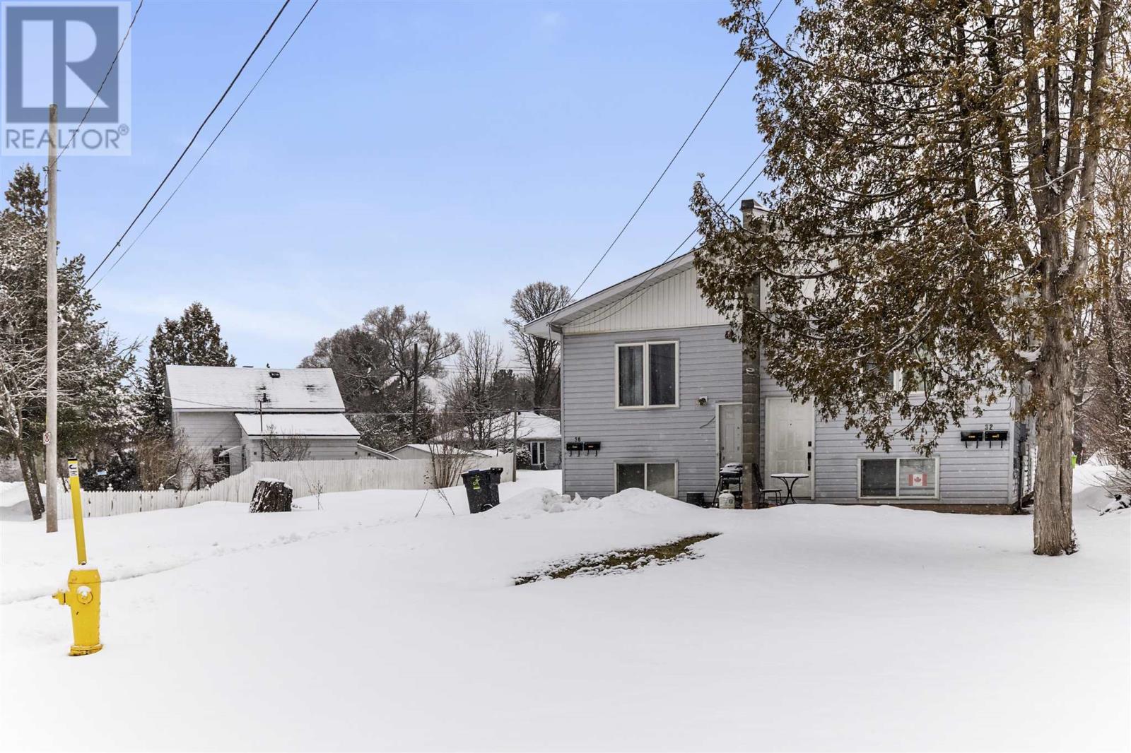 30-32 Wemyss St, Sault Ste. Marie, Ontario  P6B 1B3 - Photo 3 - SM250572