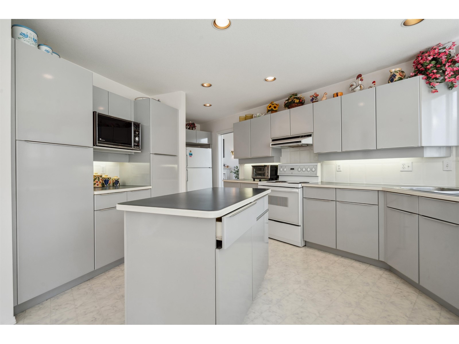 5920 137a Street, Surrey, British Columbia  V3X 3K9 - Photo 12 - R2981697