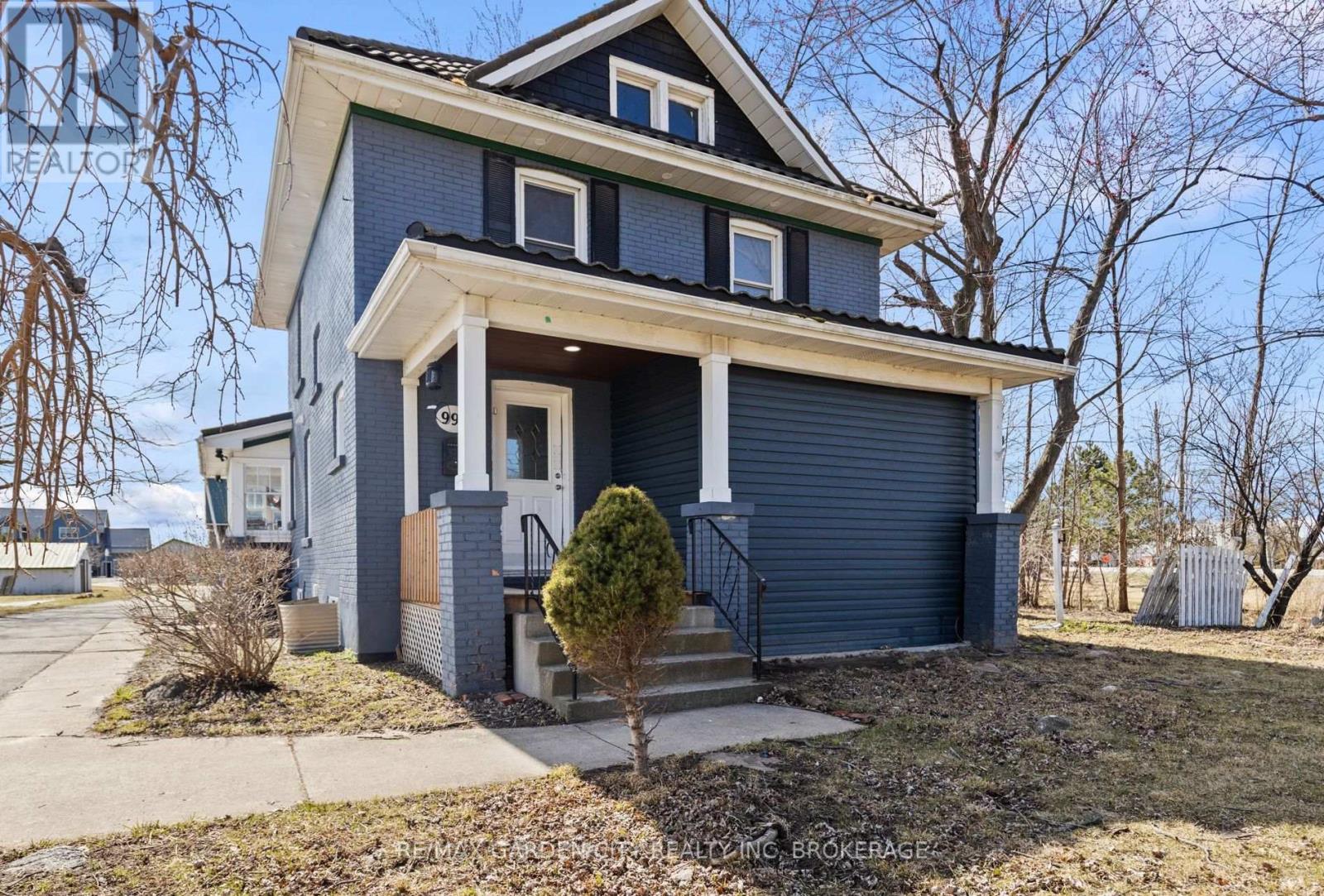 997 Niagara Stone Road, Niagara-On-The-Lake (Lakeshore), Ontario  L0S 2J0 - Photo 2 - X12040906