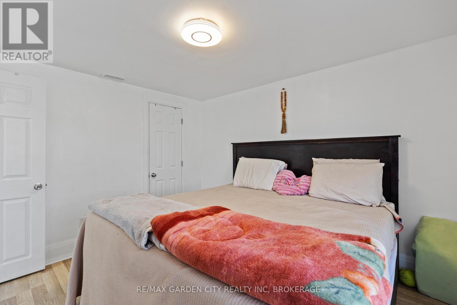 997 Niagara Stone Road, Niagara-On-The-Lake (Lakeshore), Ontario  L0S 2J0 - Photo 20 - X12040906