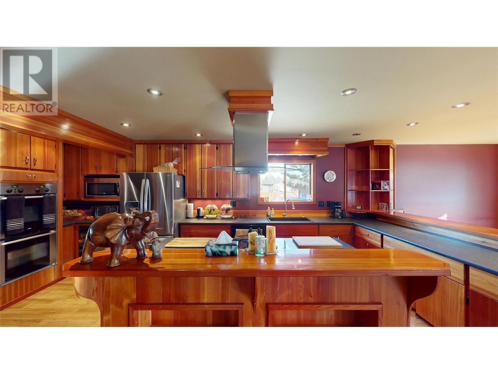 6228 Tamarack Road, Wasa, British Columbia  V0B 2K0 - Photo 8 - 10339343