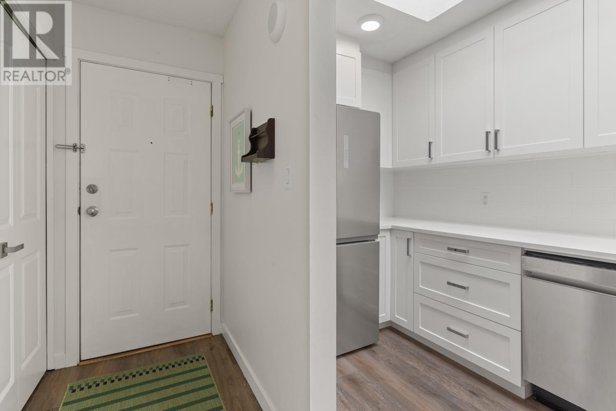 302 175 W 4th Street, North Vancouver, British Columbia  V7M 1H6 - Photo 11 - R2981404