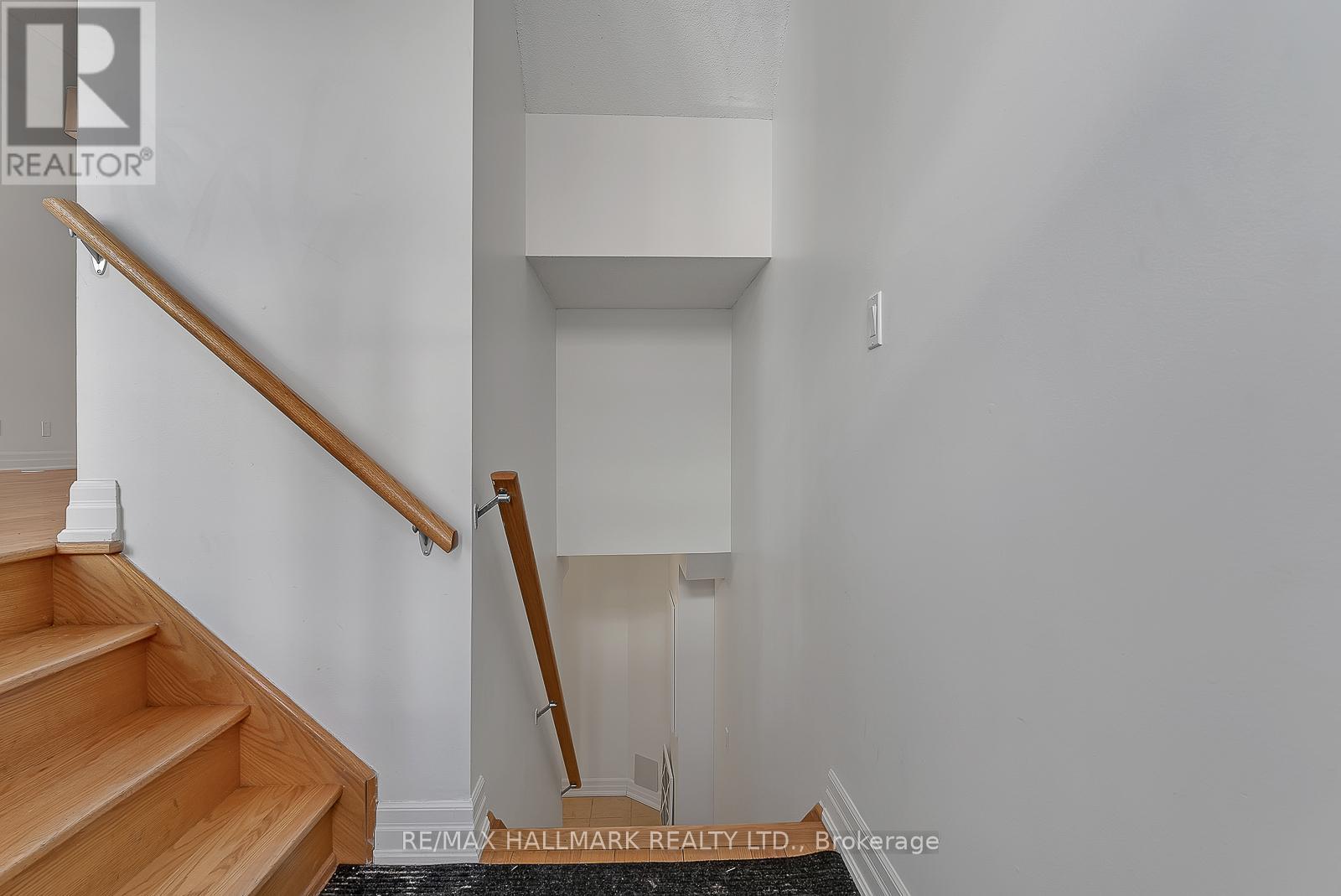 Property at 443D QUEEN STREET image 2