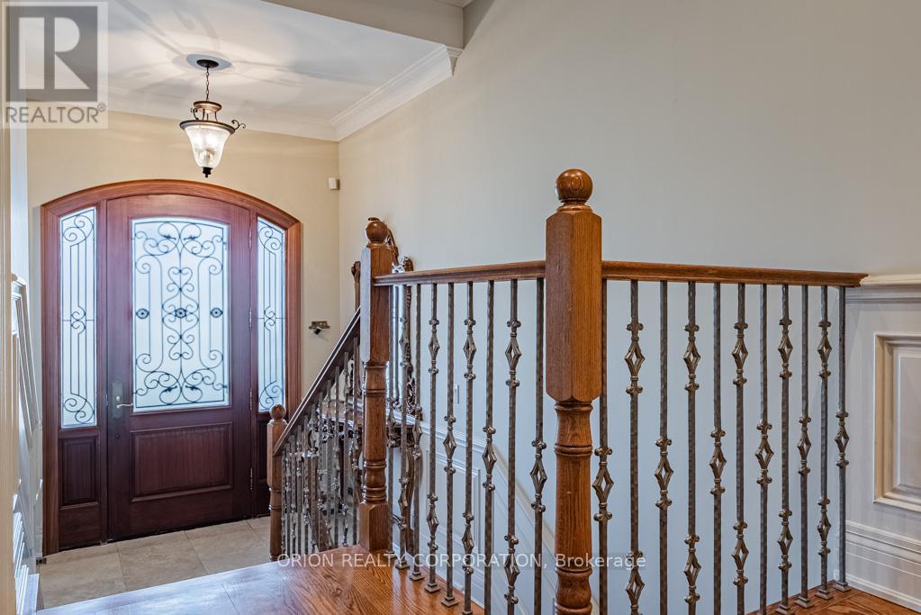 Property at 293 LA ROSE AVENUE image 3