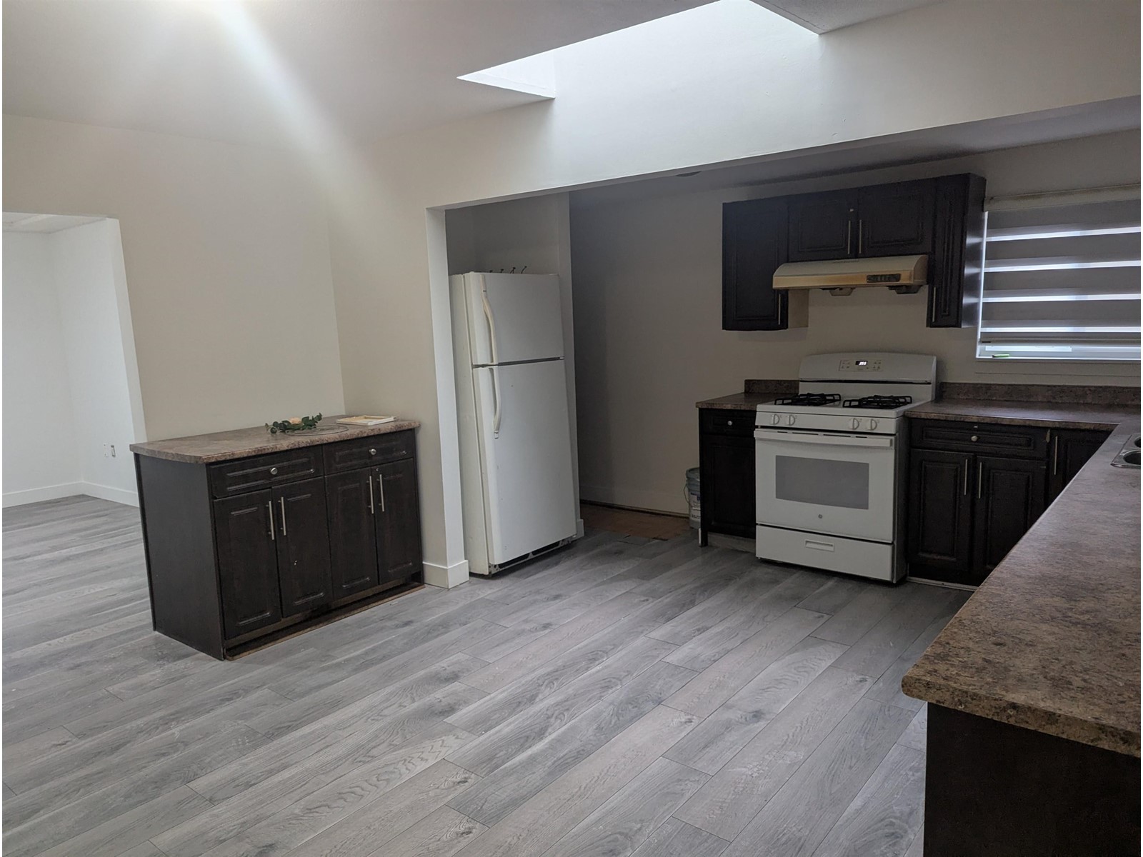 Property at 13773 92 AVENUE image 5