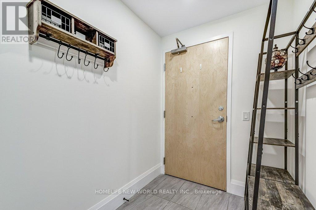 Property at 1802 - 60 CHARLES STREET W image 4