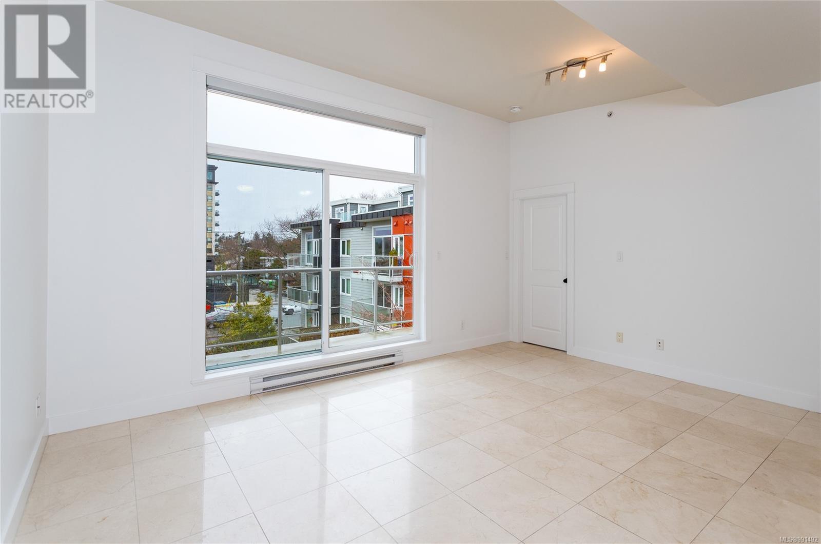 Property at 410 1315 Esquimalt Rd image 3