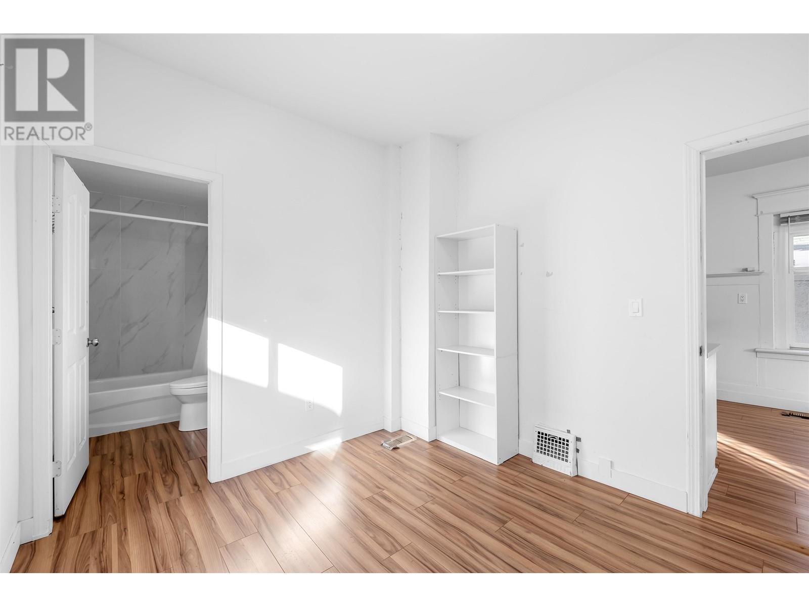 1722 E 41st Avenue, Vancouver, British Columbia  V5P 1K6 - Photo 17 - R2968419