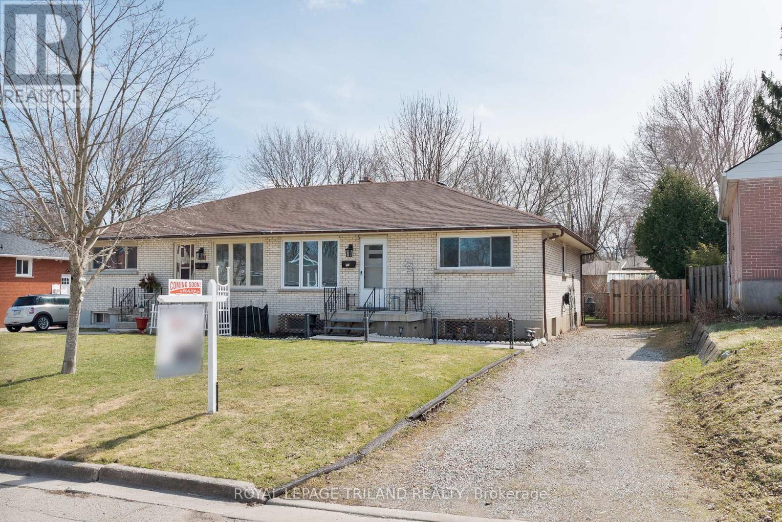Photo 3 of 28 for 369 Dieppe Street