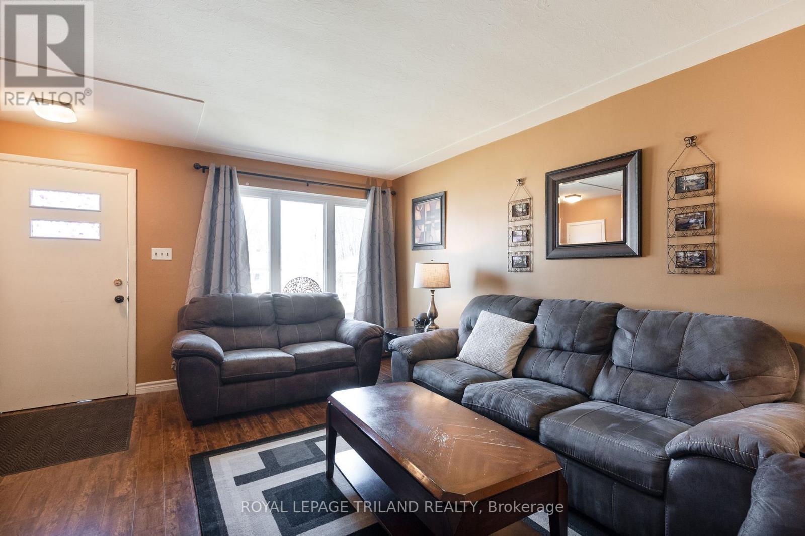 Photo 4 of 28 for 369 Dieppe Street