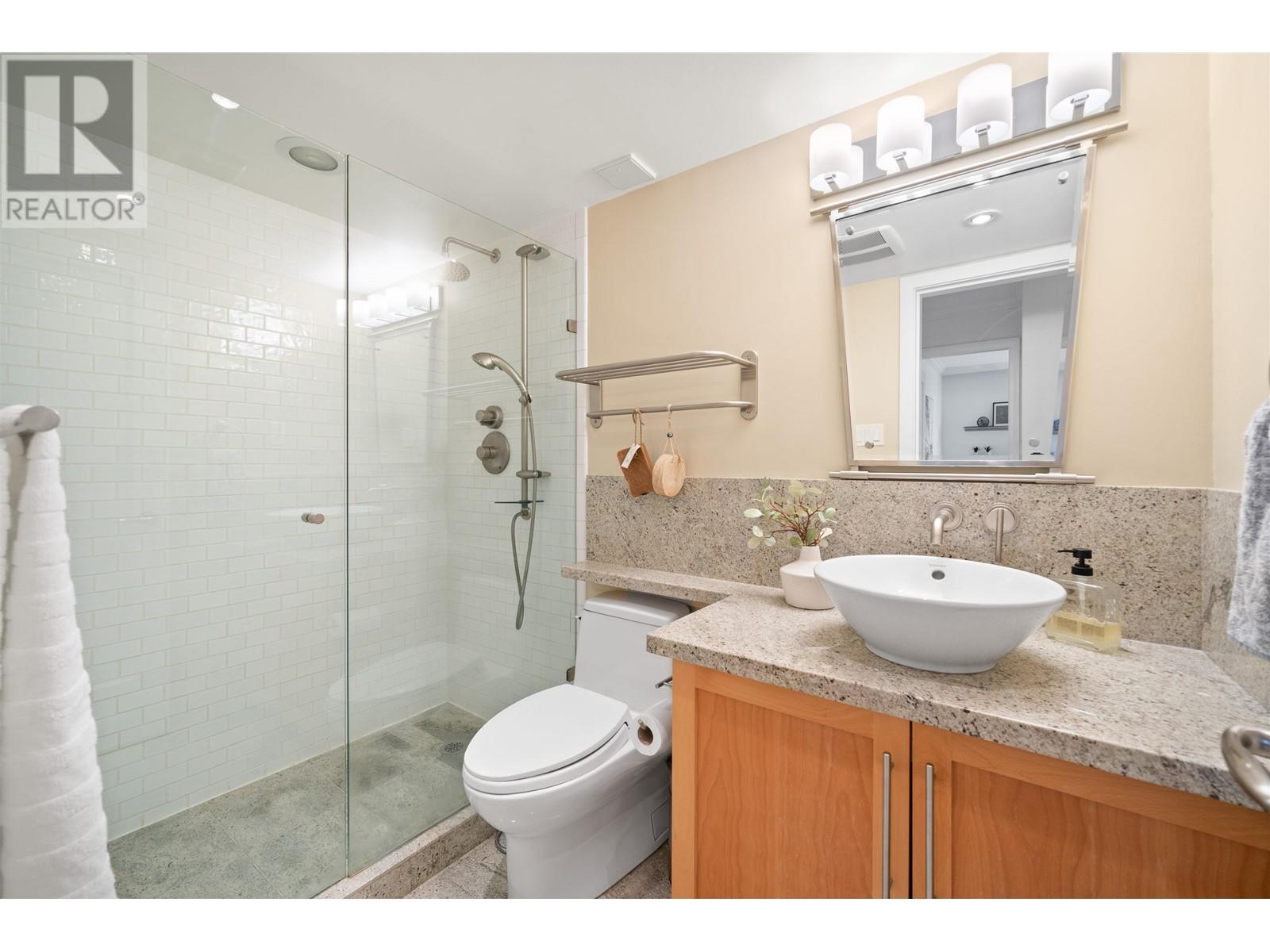 402 555 13th Street, West Vancouver, British Columbia  V7T 2N8 - Photo 17 - R2981803
