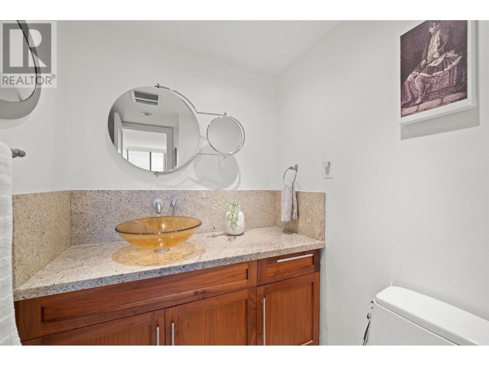 402 555 13th Street, West Vancouver, British Columbia  V7T 2N8 - Photo 19 - R2981803