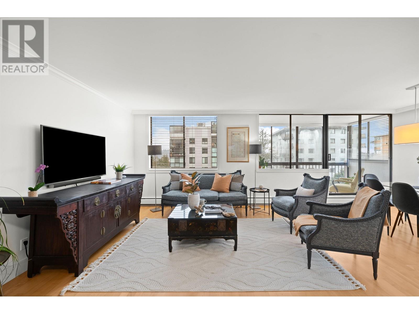 402 555 13th Street, West Vancouver, British Columbia  V7T 2N8 - Photo 9 - R2981803