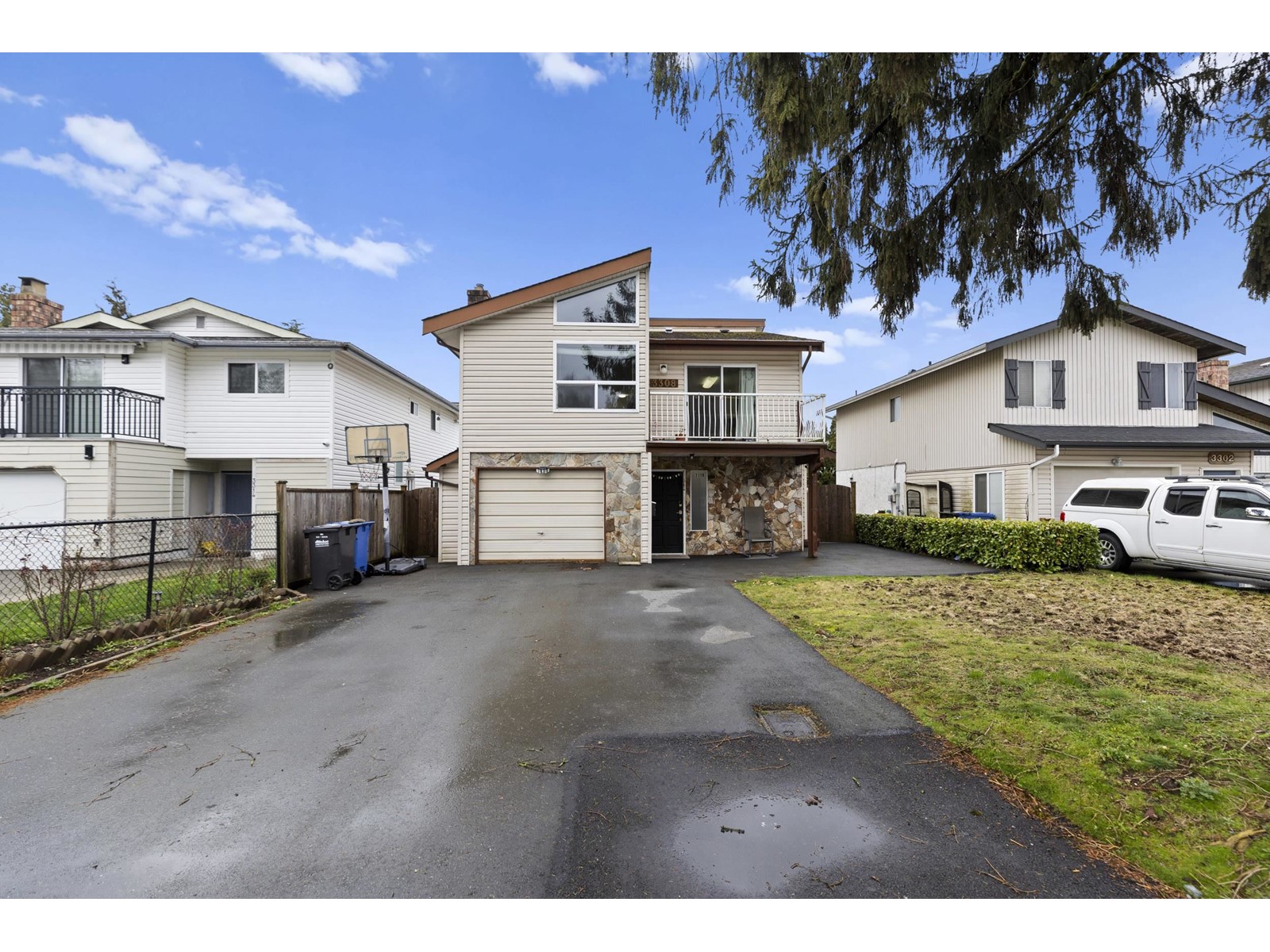 Property at 3308 JERVIS CRESCENT image 1