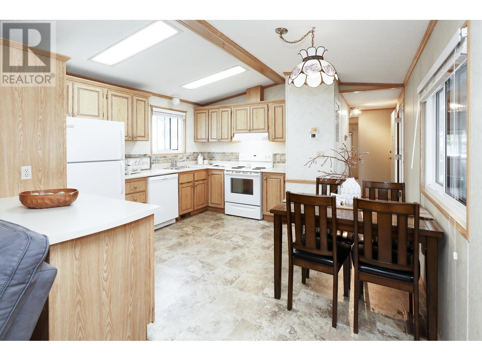 119 11952 Pinyon Drive, Pitt Meadows, British Columbia  V3Y 1Z3 - Photo 3 - R2981865