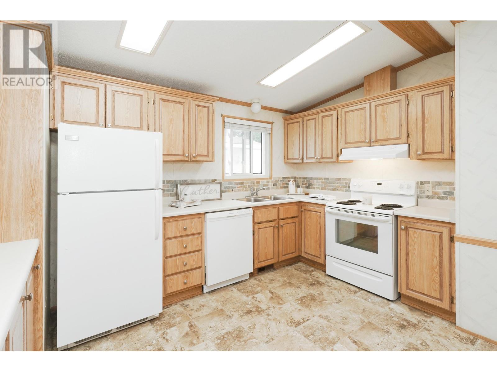 119 11952 Pinyon Drive, Pitt Meadows, British Columbia  V3Y 1Z3 - Photo 4 - R2981865