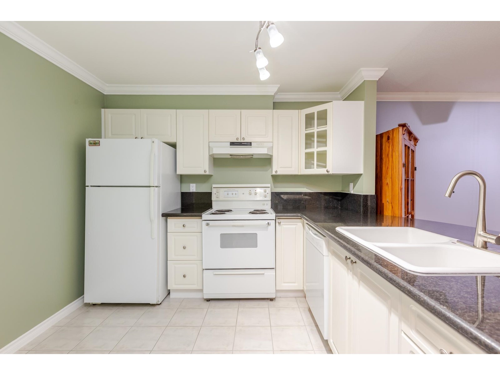 205 15140 108 Avenue, Surrey, British Columbia  V3R 0T9 - Photo 8 - R2963496