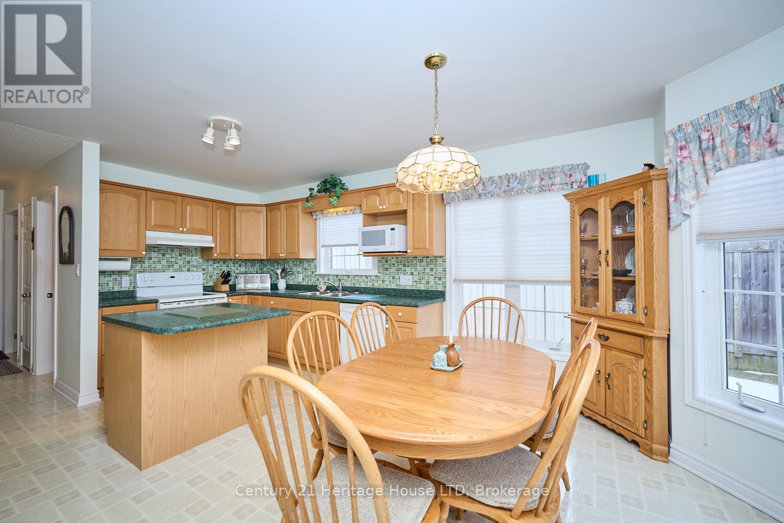 Property at 487 ALBANY STREET image 5