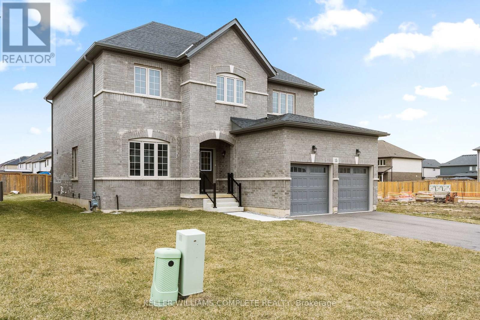 Property at 15 VENTURE WAY image 3