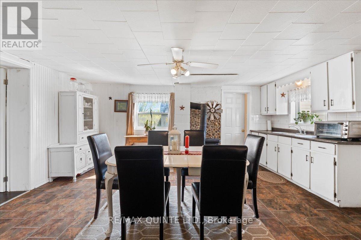 1686 County Road 13, Prince Edward County, Ontario K0K 2P0 - Photo 16 - X12041040