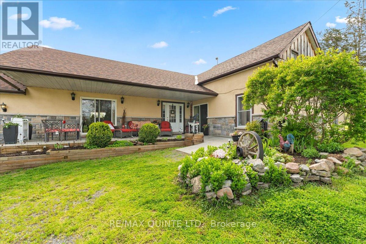 1686 County Road 13, Prince Edward County, Ontario K0K 2P0 - Photo 2 - X12041040